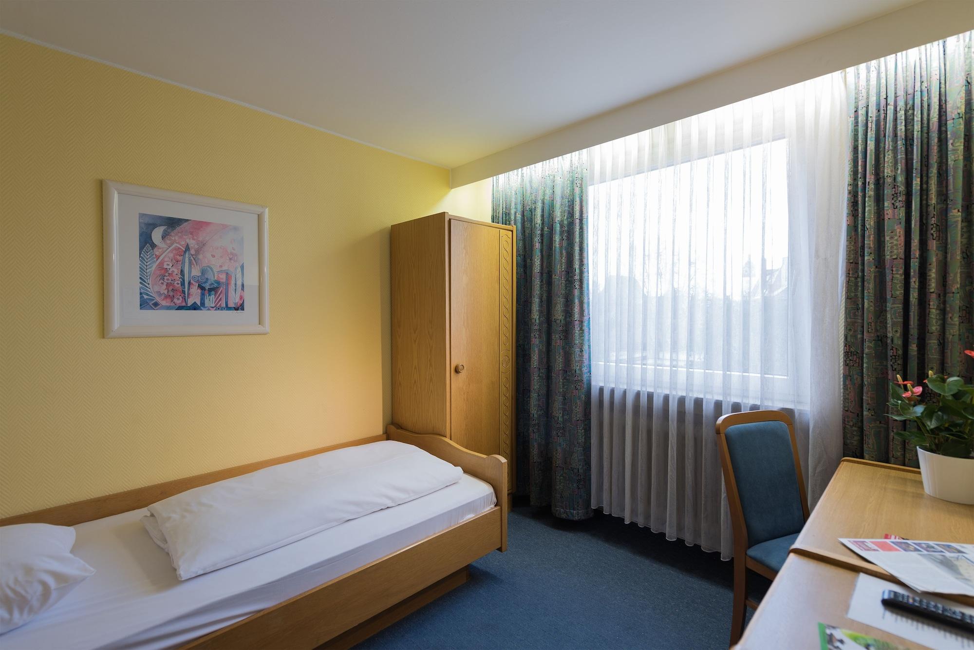 פרנקפורט Tagungshotel Hoechster Hof מראה חיצוני תמונה