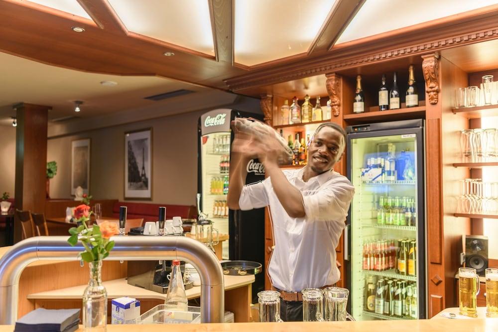 פרנקפורט Tagungshotel Hoechster Hof מראה חיצוני תמונה