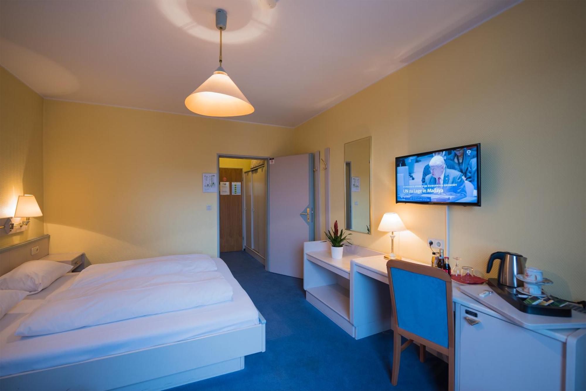 פרנקפורט Tagungshotel Hoechster Hof מראה חיצוני תמונה