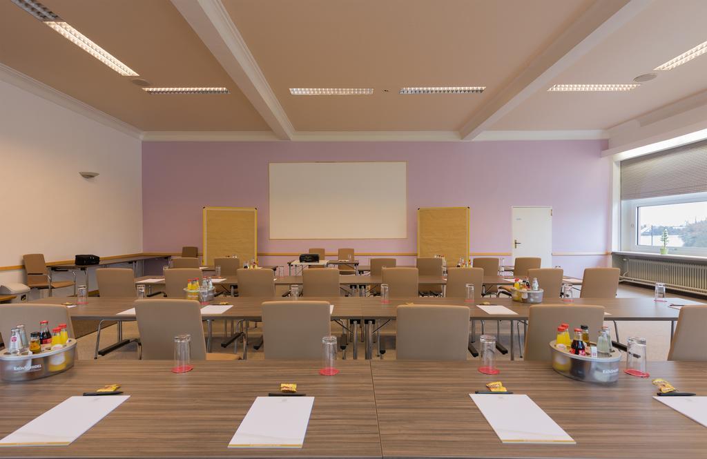 פרנקפורט Tagungshotel Hoechster Hof מראה חיצוני תמונה