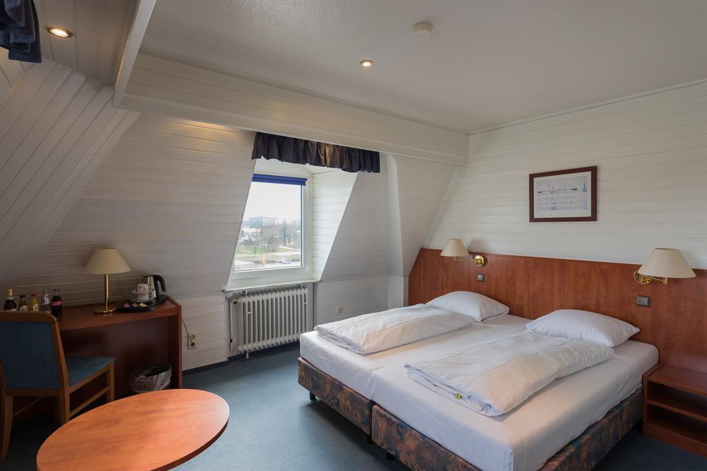 פרנקפורט Tagungshotel Hoechster Hof מראה חיצוני תמונה