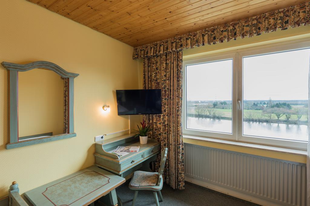 פרנקפורט Tagungshotel Hoechster Hof מראה חיצוני תמונה